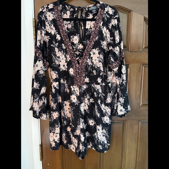 Angie Pants - Angie floral short romper